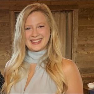 Meet your Posher, Olivia